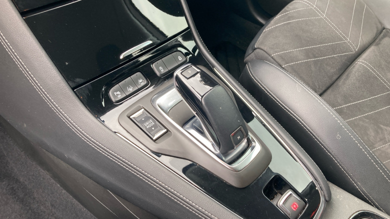 Vauxhall Grandland 1.5 Turbo D Ultimate 5dr Auto Diesel Hatchback